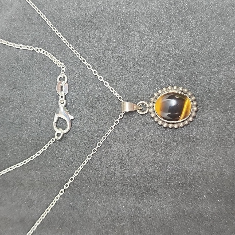 Tiger Eye stone on a 20-in silver chain